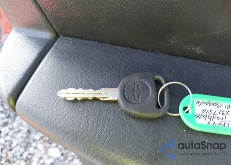 2006 Chevrolet Trailblazer Lt из США, поврежденный, VIN 1GNDS13S462317816